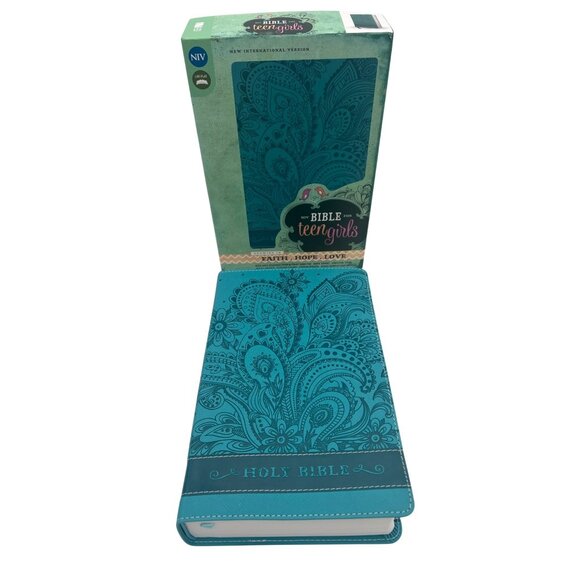 NIV Bible for Teen Girls, Leathersoft “Growing in Faith, Hope, & Love” with Box - Picture 1 of 7